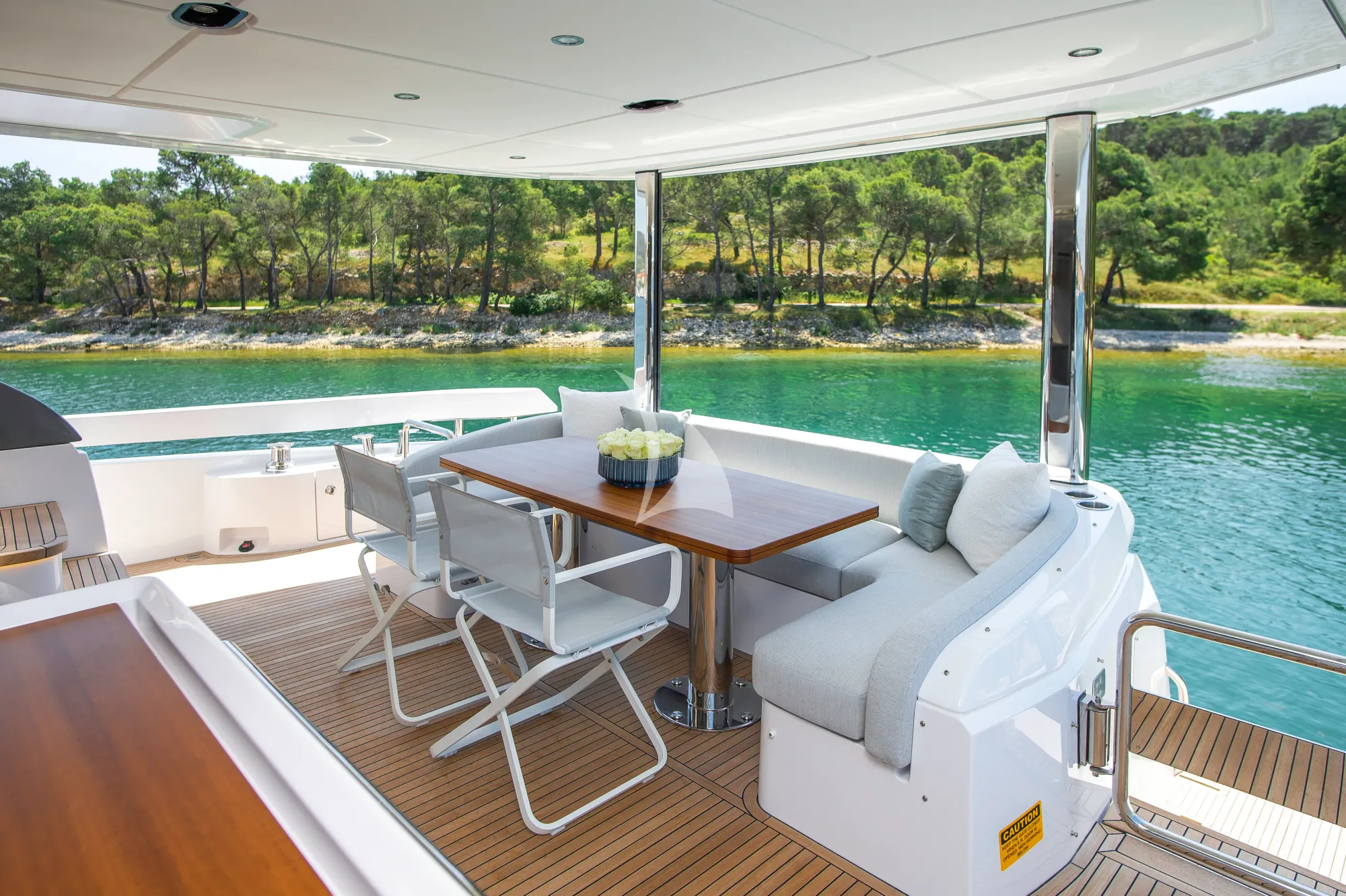 Crewed Motor Yacht PREWI photo 7