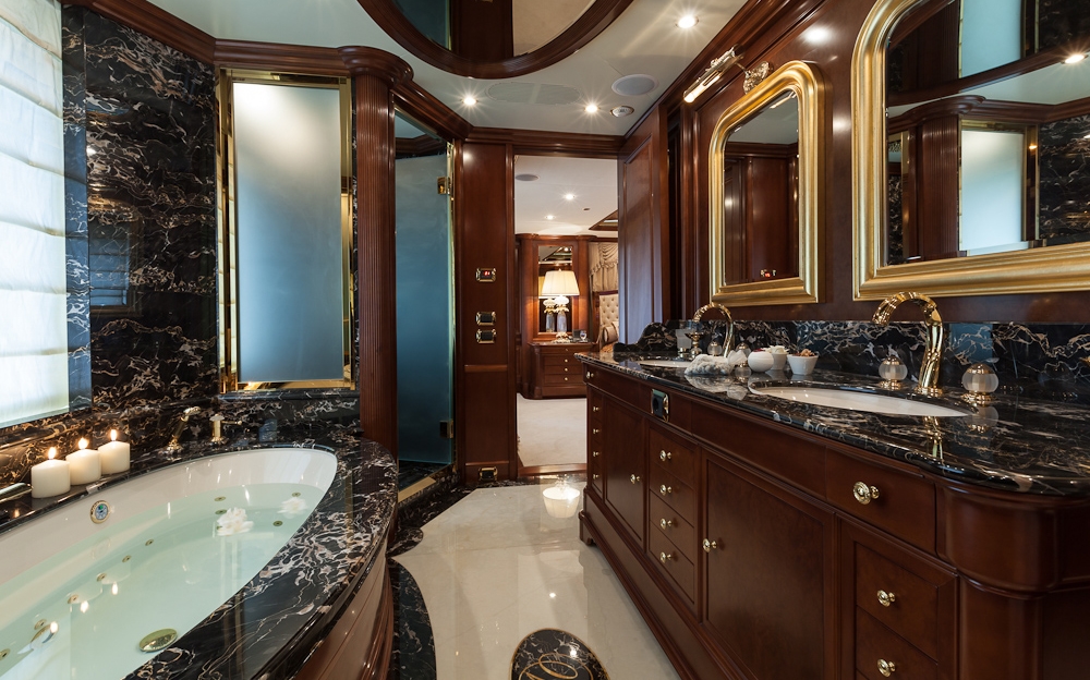 Luxury Crewed Motor Yacht PRIDE photo 8