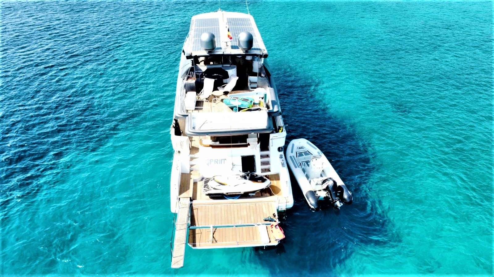 Luxury Crewed Motor Yacht PRIME photo 5