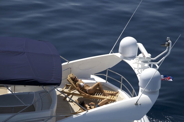 Luxury Crewed Motor Yacht PRINCESS KITANA photo 5