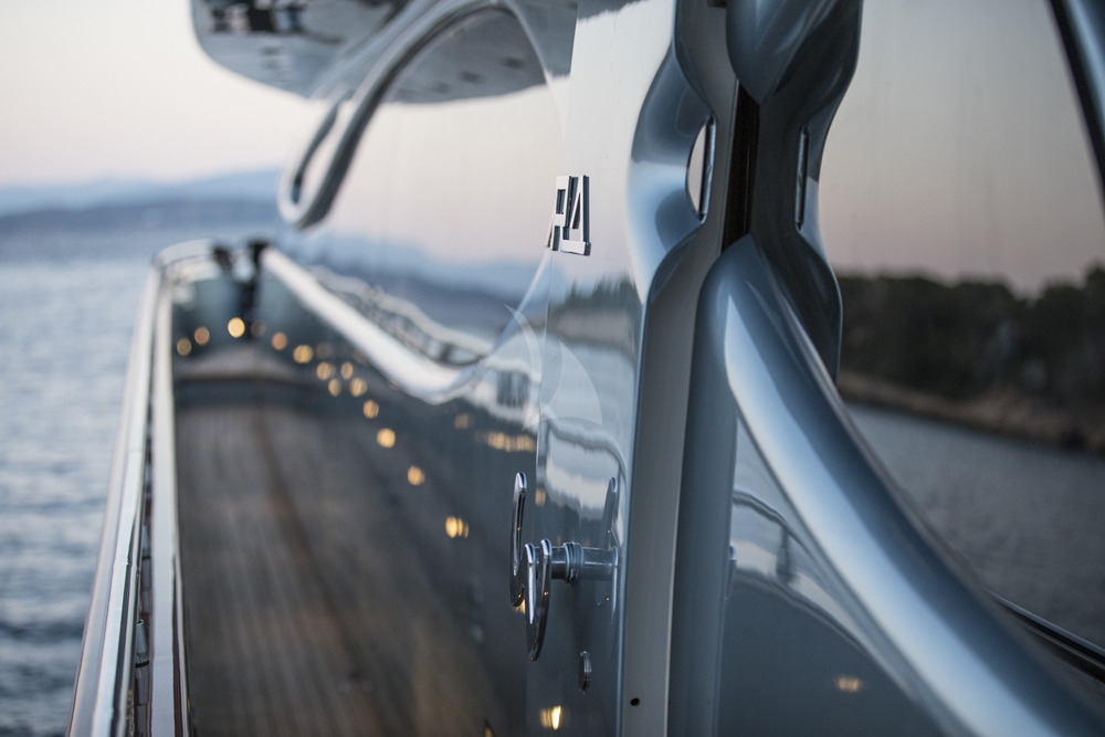 Luxury Crewed Motor Yacht PRINCESS L photo 5