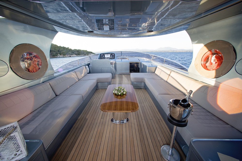 Luxury Crewed Motor Yacht PRINCESS L photo 7