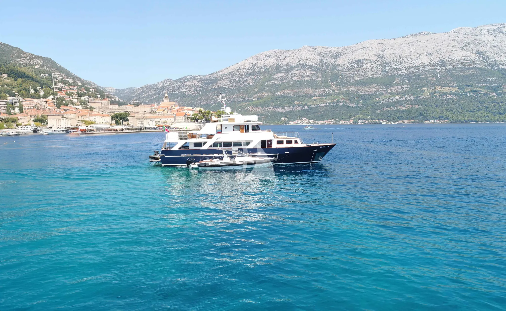 Luxury Crewed Motor Yacht PRINCESS MAELA photo 5