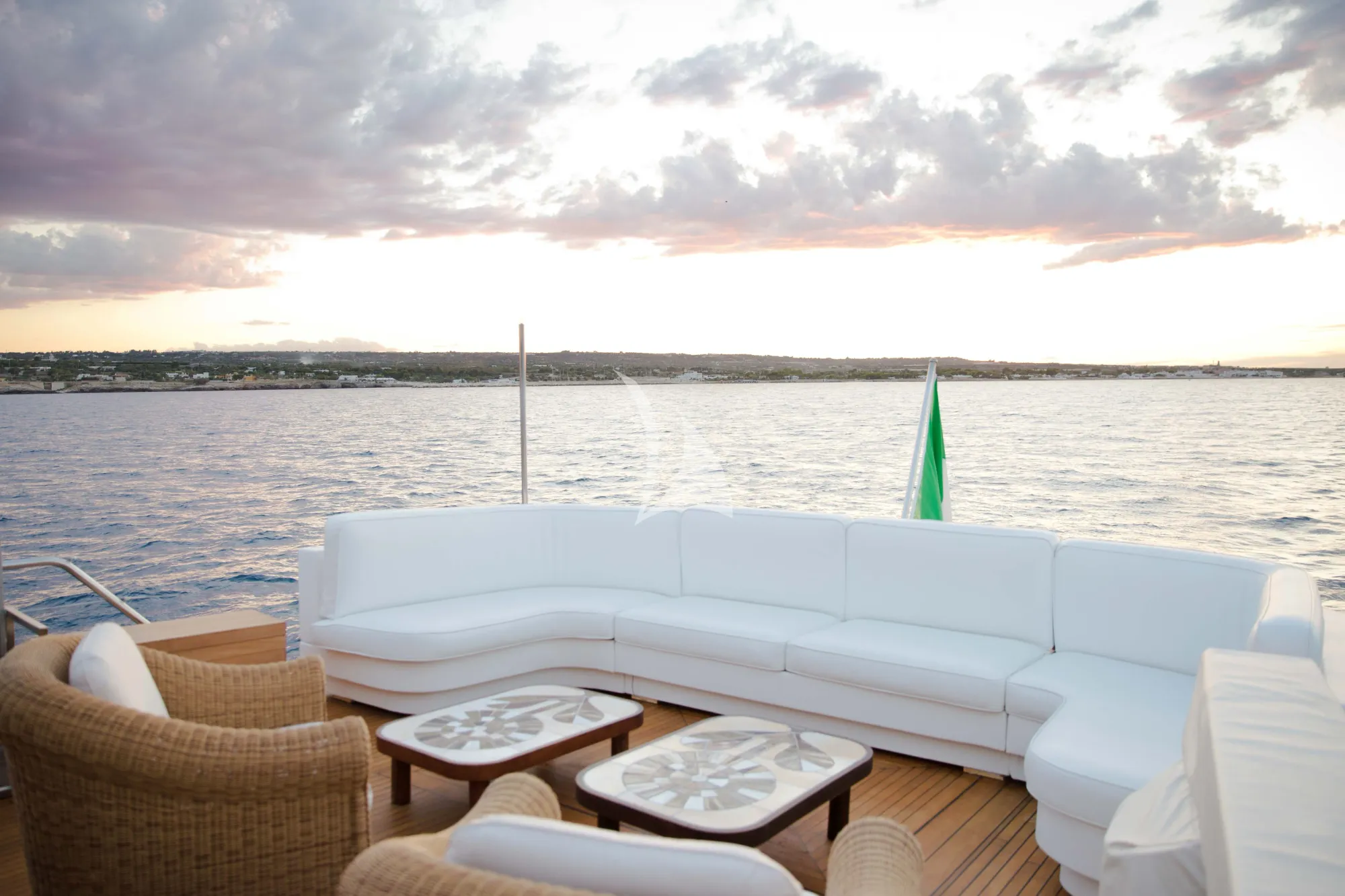 Luxury Crewed Motor Yacht PRINCESS MAELA photo 6