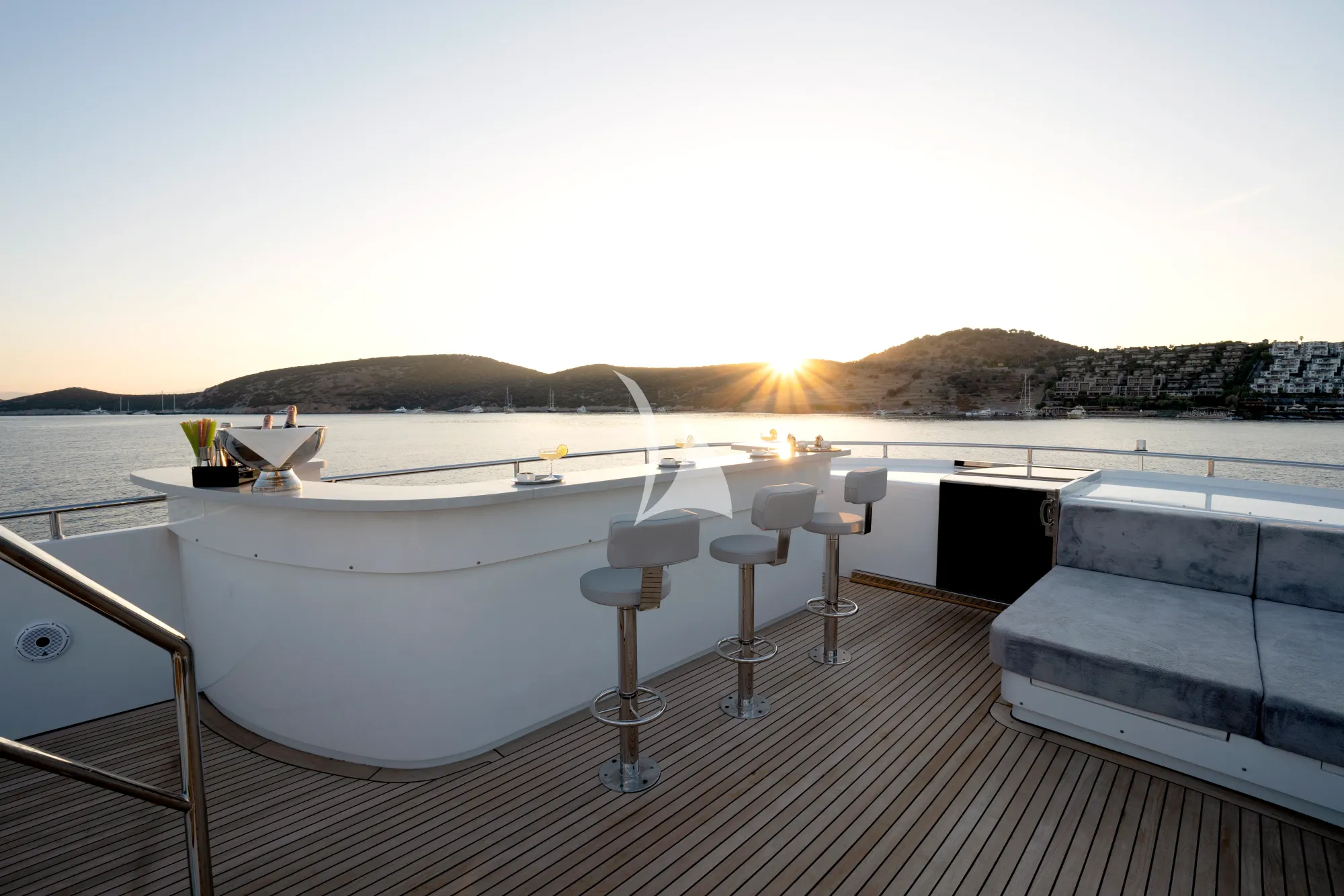 Luxury Crewed Motor Yacht PRINCESS MELDA photo 6