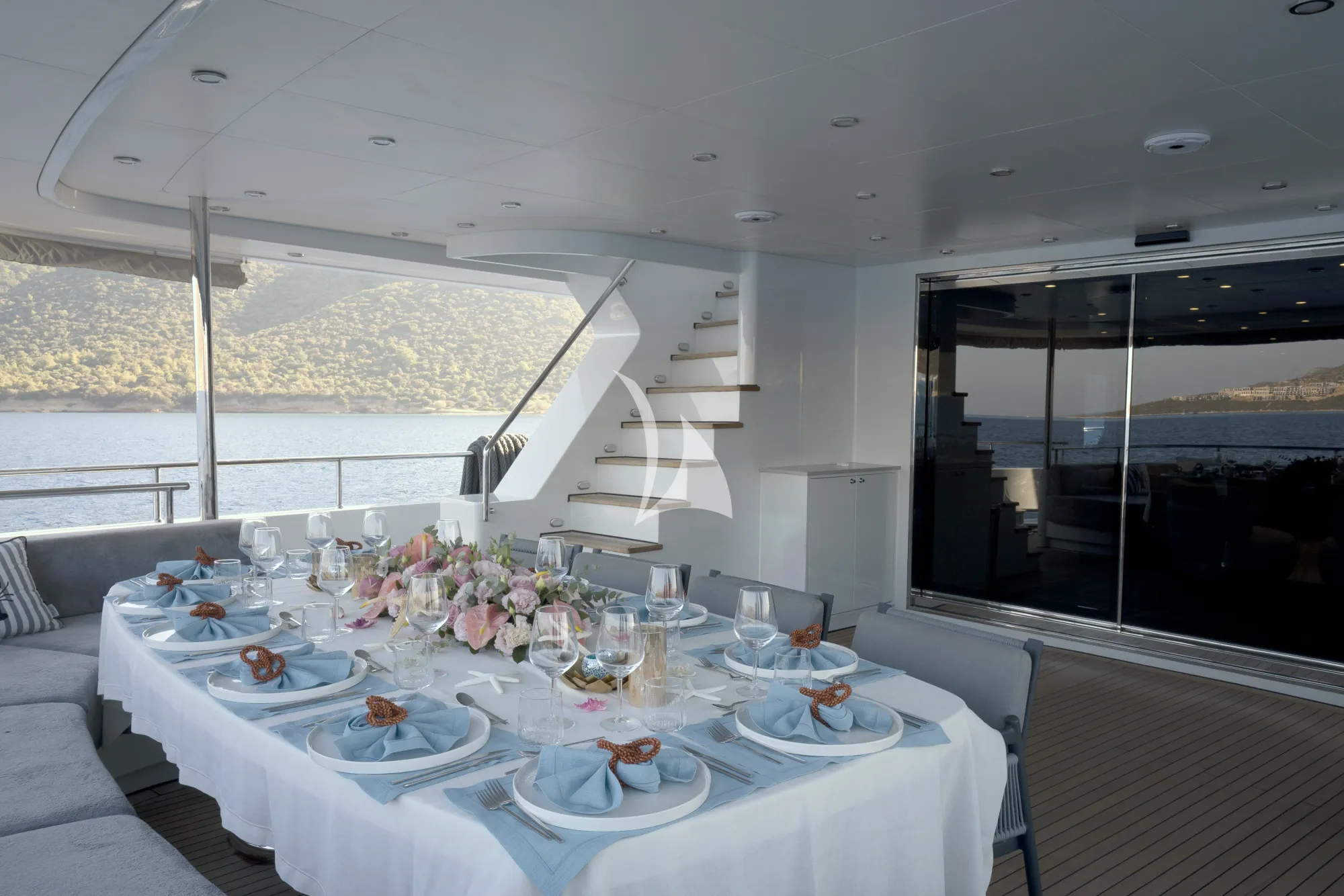 Luxury Crewed Motor Yacht PRINCESS MELDA photo 7