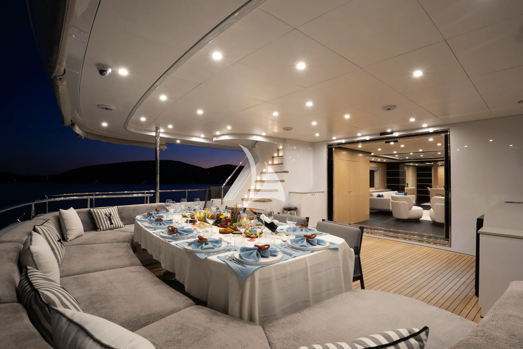 Luxury Crewed Motor Yacht PRINCESS MELDA photo 8