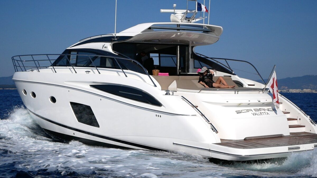 Crewed Motor Yacht Princess V62S photo 3