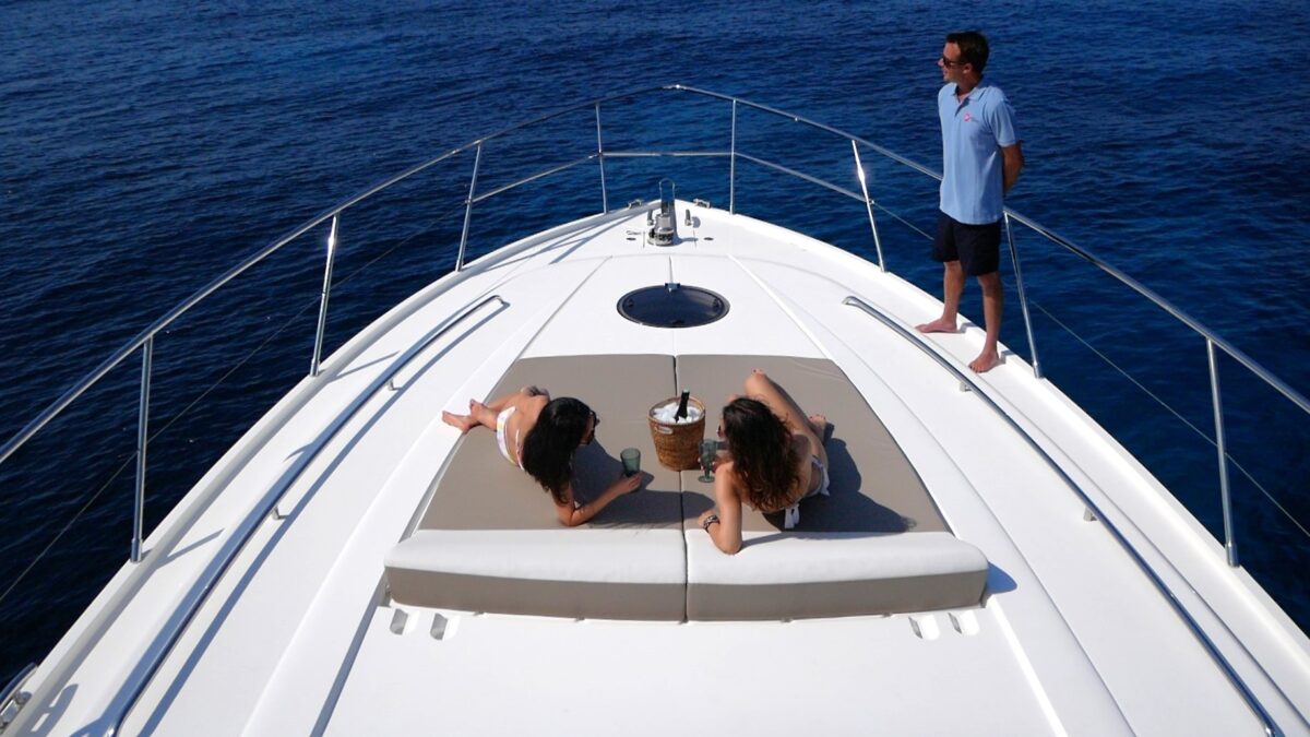 Crewed Motor Yacht Princess V62S photo 5