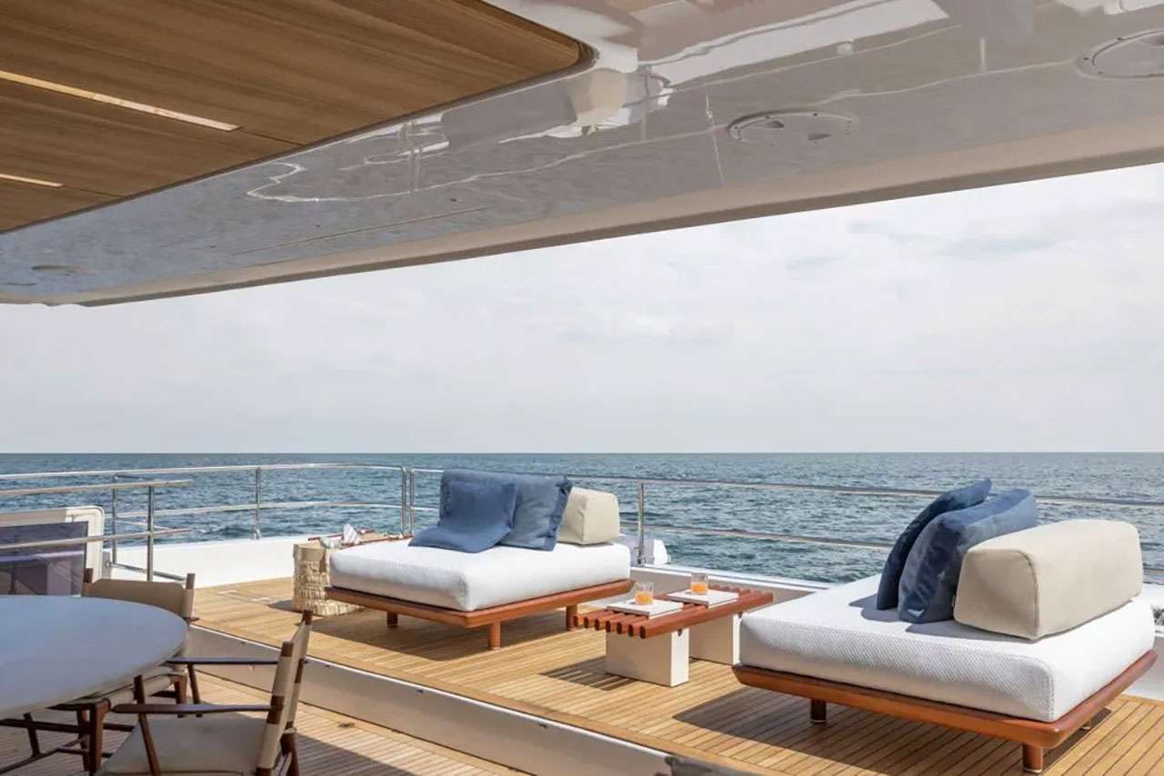 Crewed Power Catamaran PRONTO photo 5