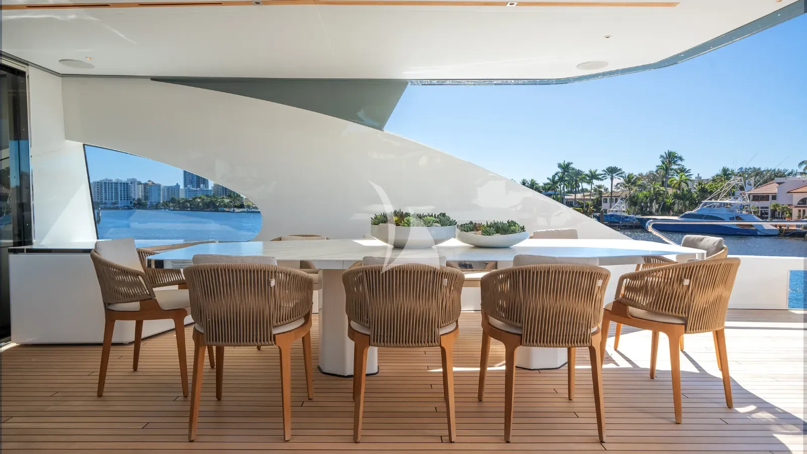 Luxury Crewed Motor Yacht PROPOSITION photo 6