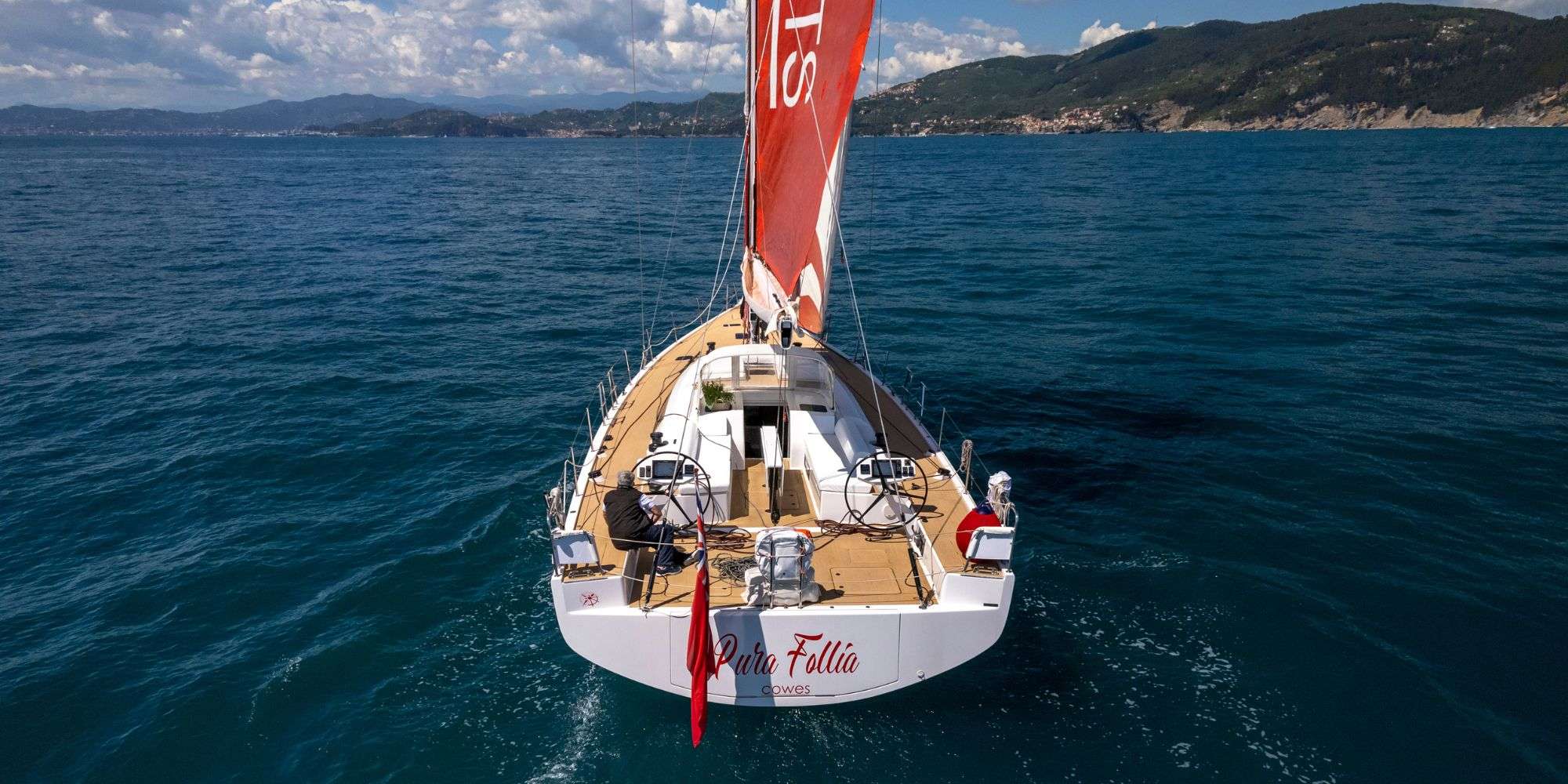 Crewed Sailing Yacht PURA FOLLIA photo 3