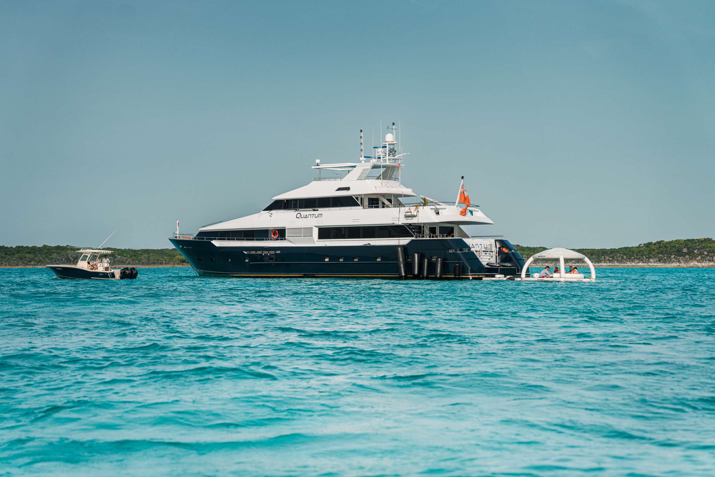 Crewed Motor Yacht QUANTUM photo 6