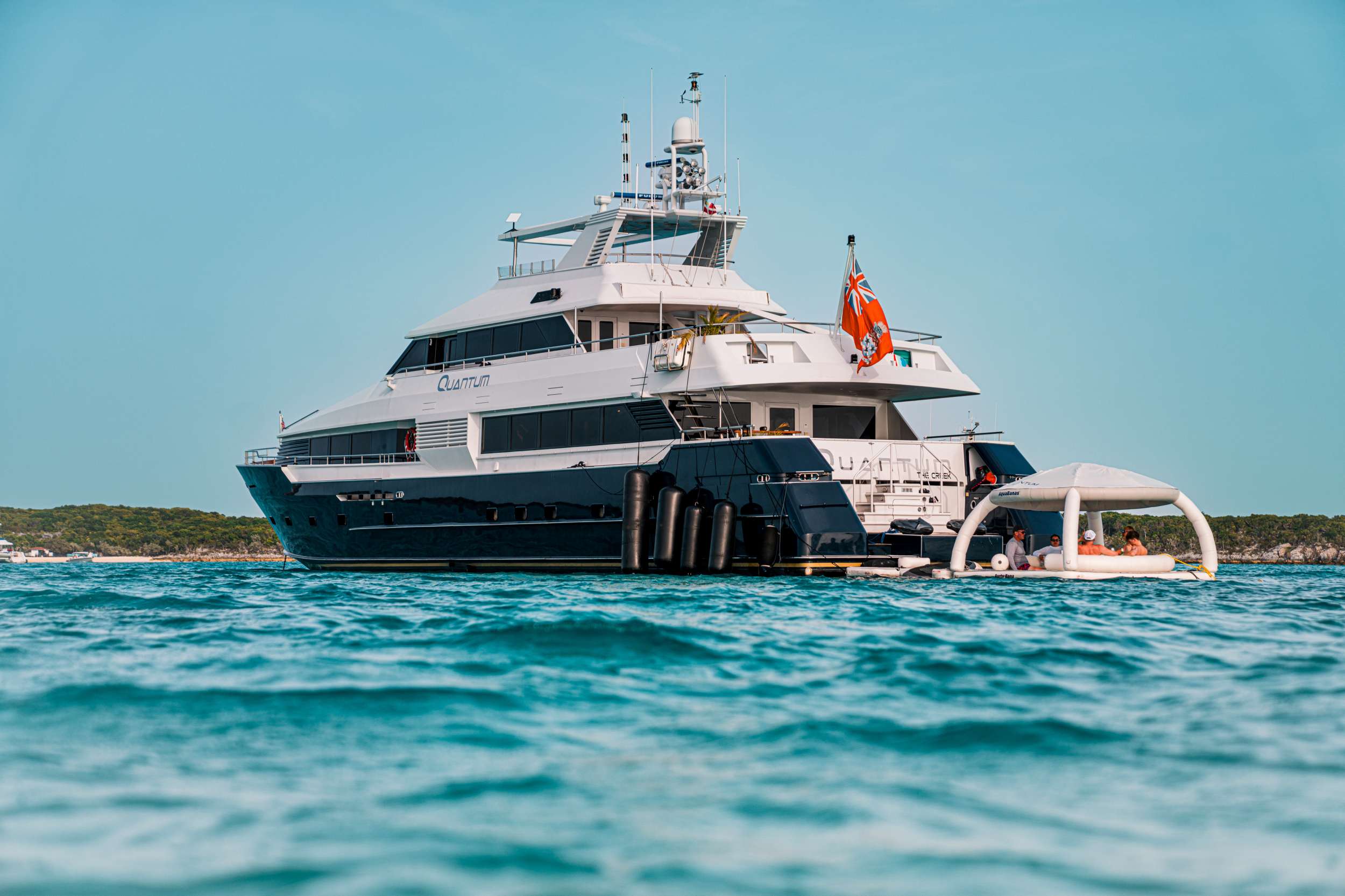 Crewed Motor Yacht QUANTUM photo 7