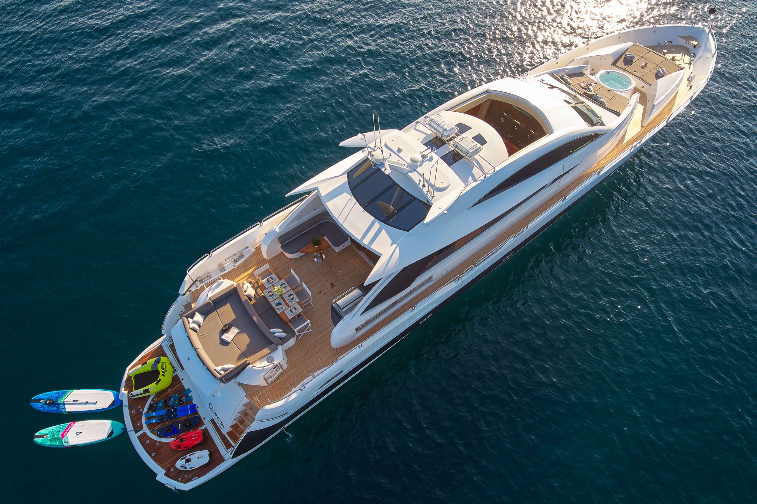 Crewed Motor Yacht QUANTUM photo 4