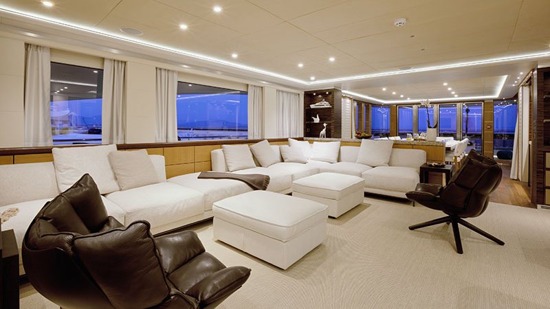 Luxury Crewed Motor Yacht QUARANTA photo 3