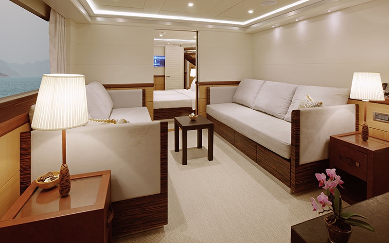 Luxury Crewed Motor Yacht QUARANTA photo 5