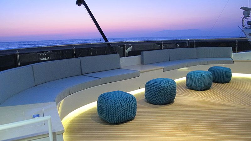 Luxury Crewed Motor Yacht QUARANTA photo 8