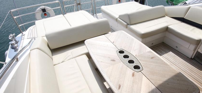 Crewed Motor Yacht R&B photo 6