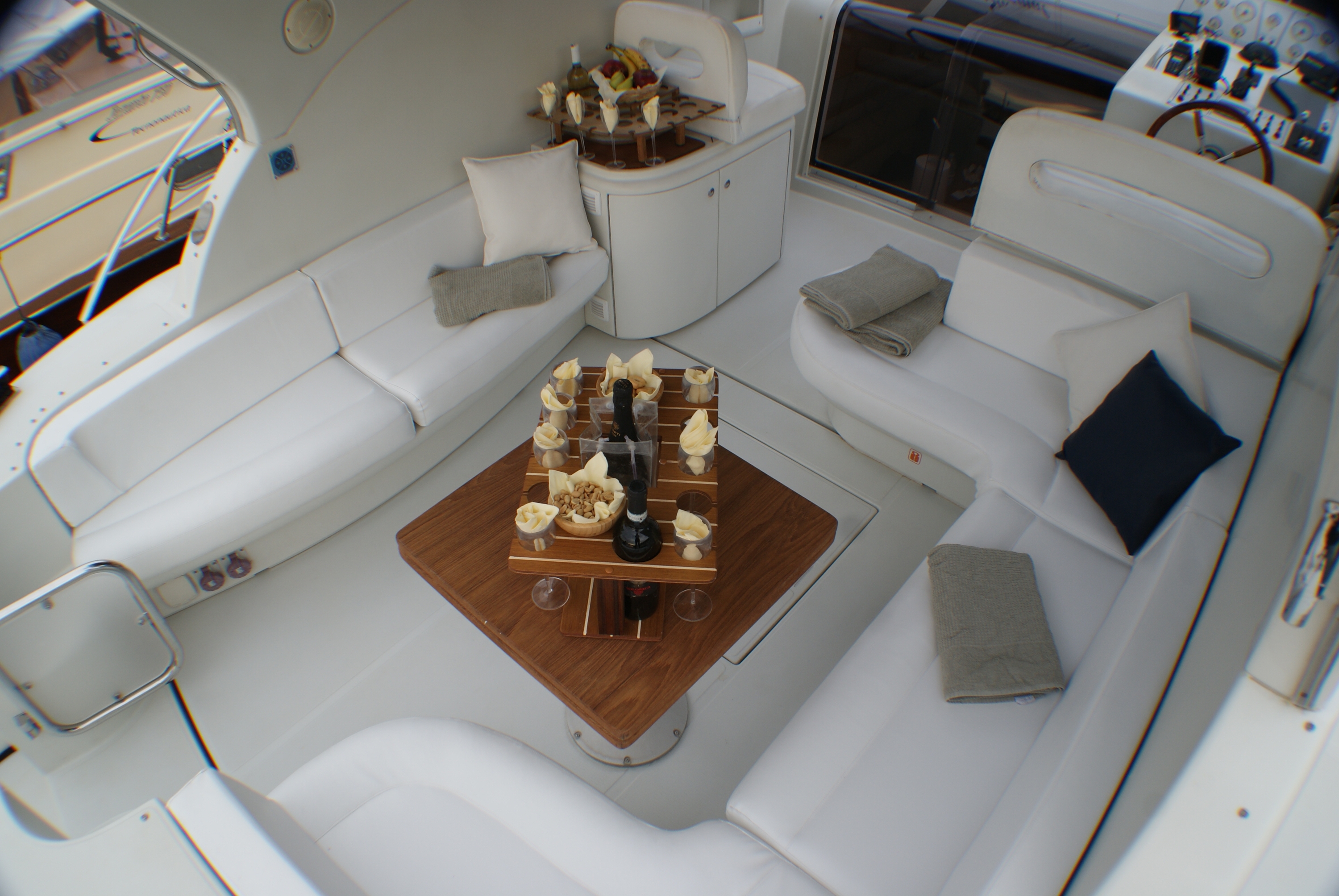 Crewed Motor Yacht Raffaelli Shamal 40 photo 4