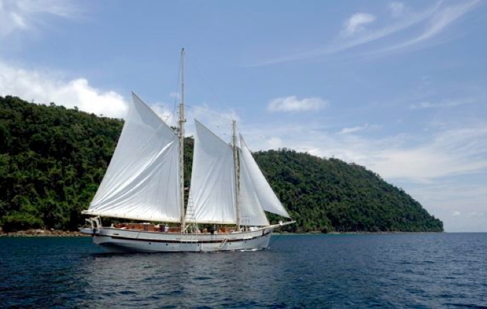 luxury Crewed Sailing Yacht RAJA photo 6