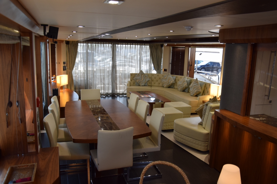 Luxury Crewed Motor Yacht RAY III photo 6