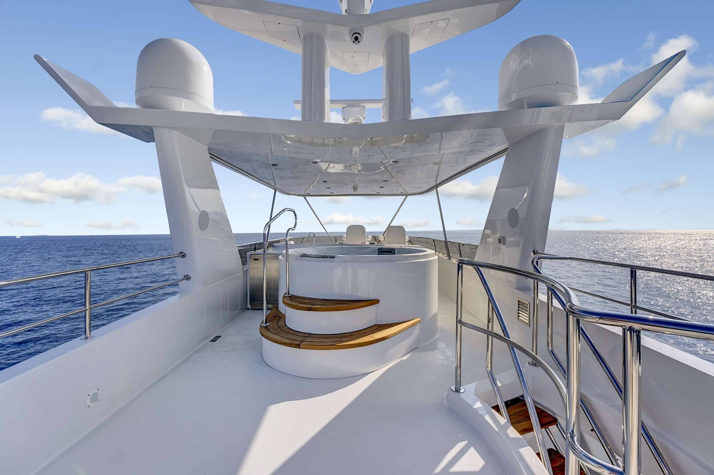 Crewed Motor Yacht REAL SUMMERTIME photo 6