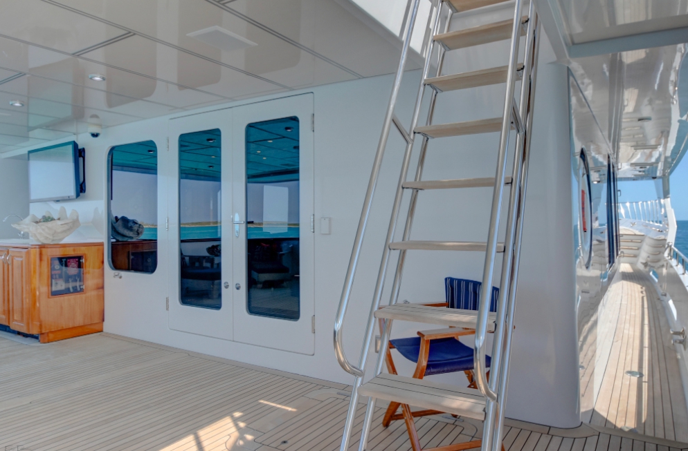 Luxury Crewed Motor Yacht REFLECTIONS photo 6