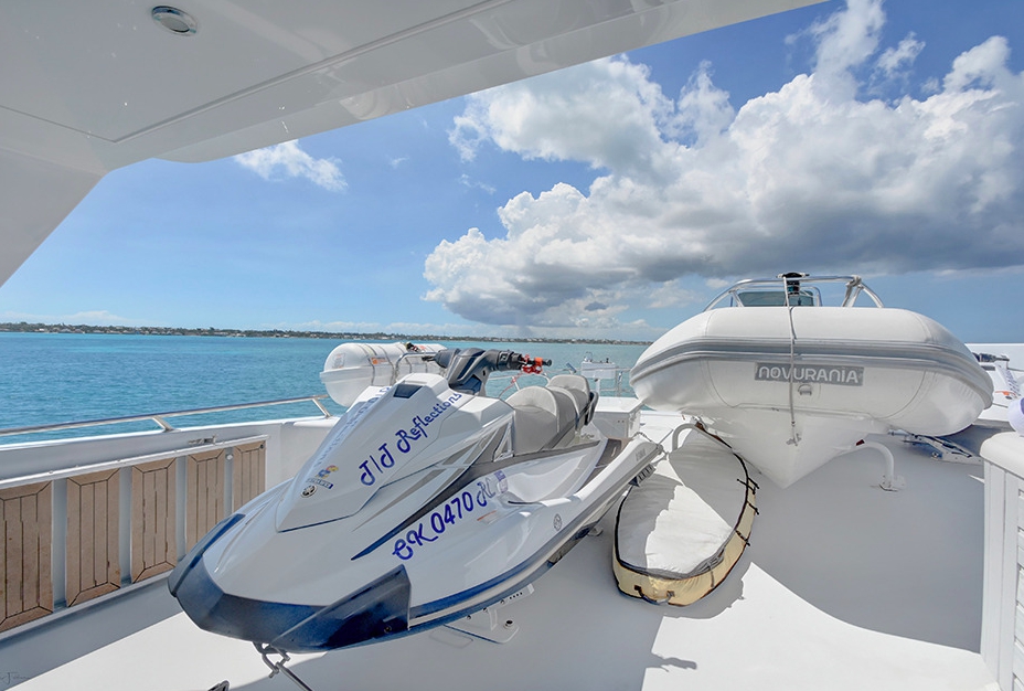 Luxury Crewed Motor Yacht REFLECTIONS photo 7