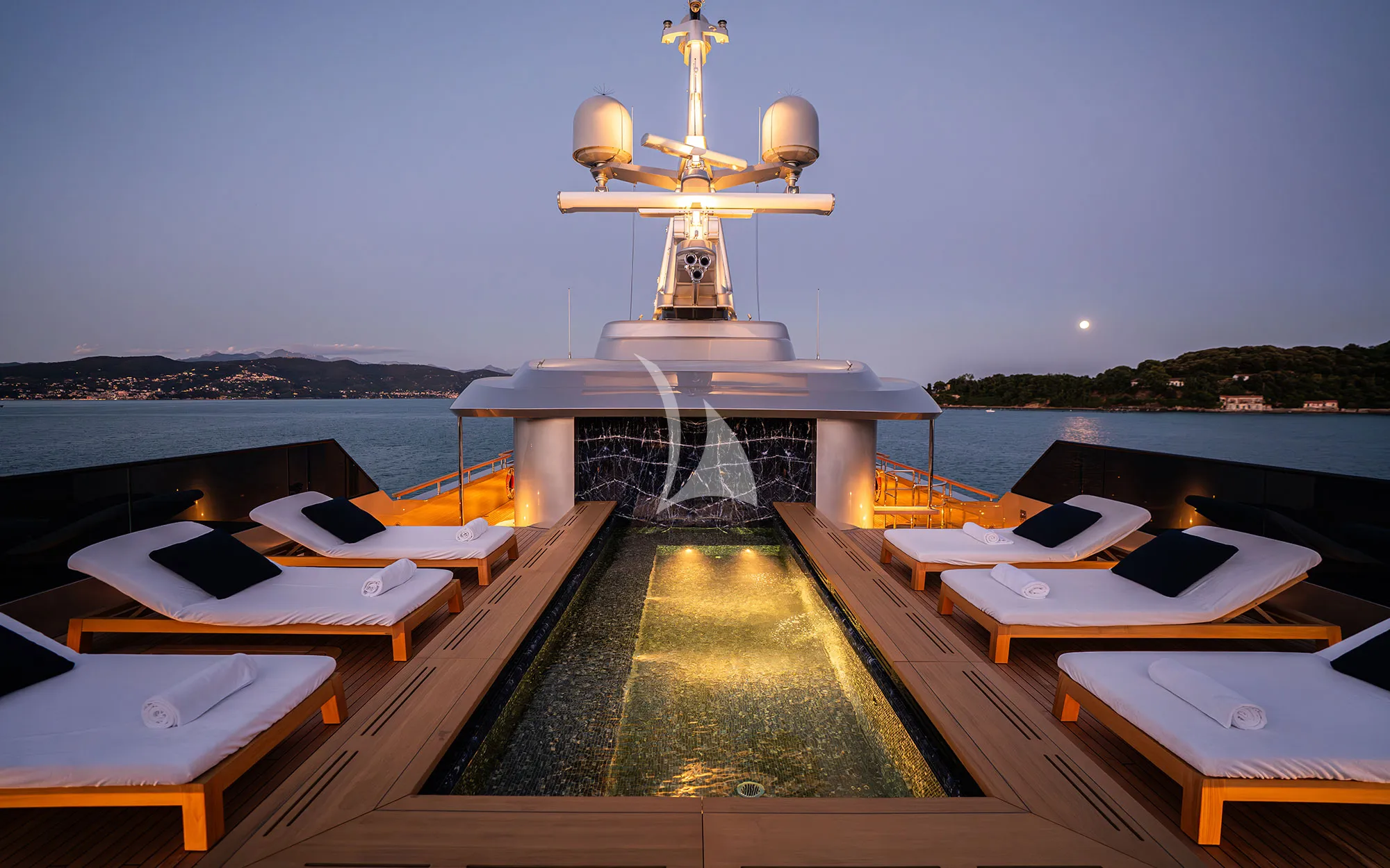 Luxury Crewed Motor Yacht REGINA D`ITALIA photo 5