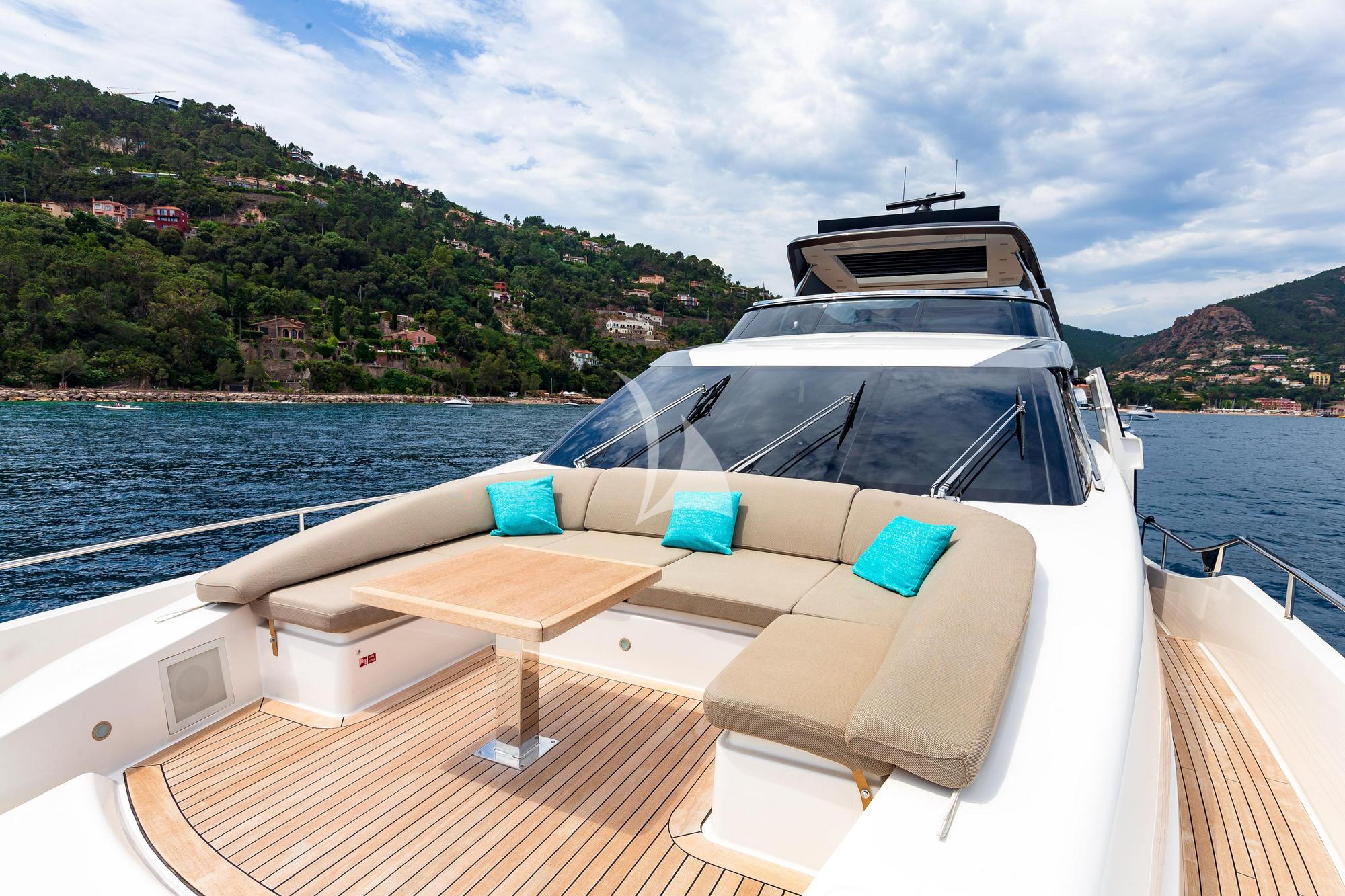 Luxury Crewed Motor Yacht REGINE OF CANNES photo 3