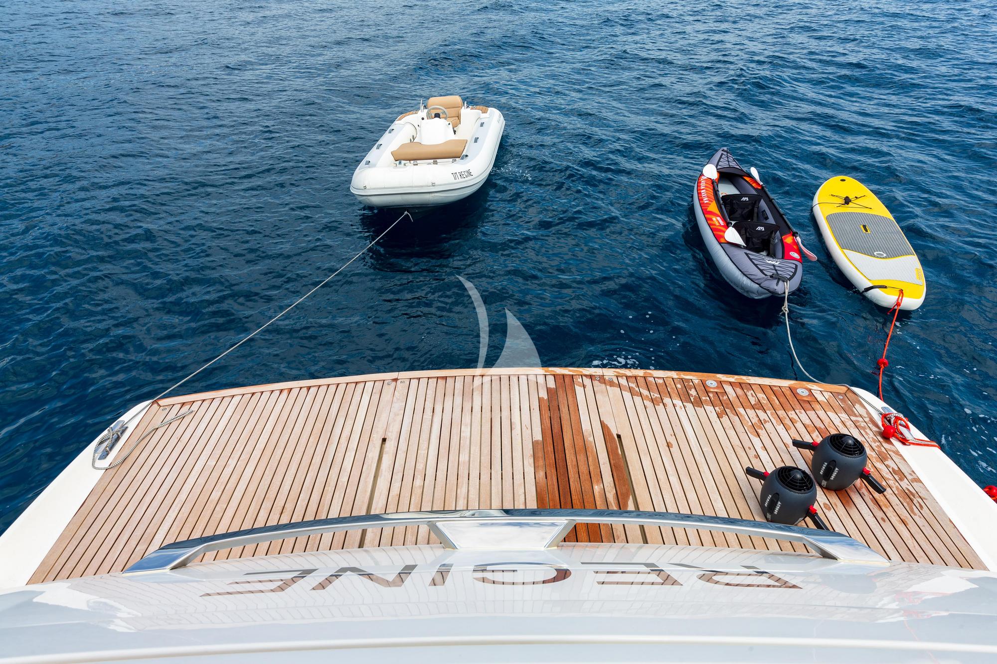 Luxury Crewed Motor Yacht REGINE OF CANNES photo 8