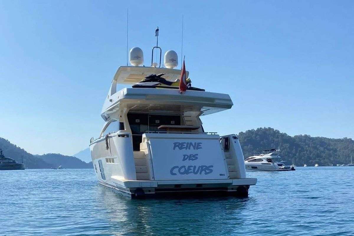 Motor Yacht REINE DES COEURS photo 4