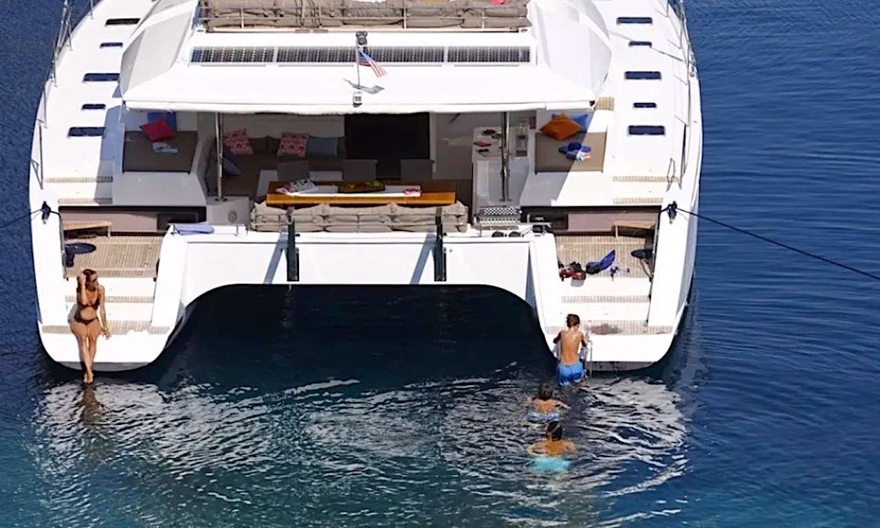 Crewed Catamaran REMEDY photo 4