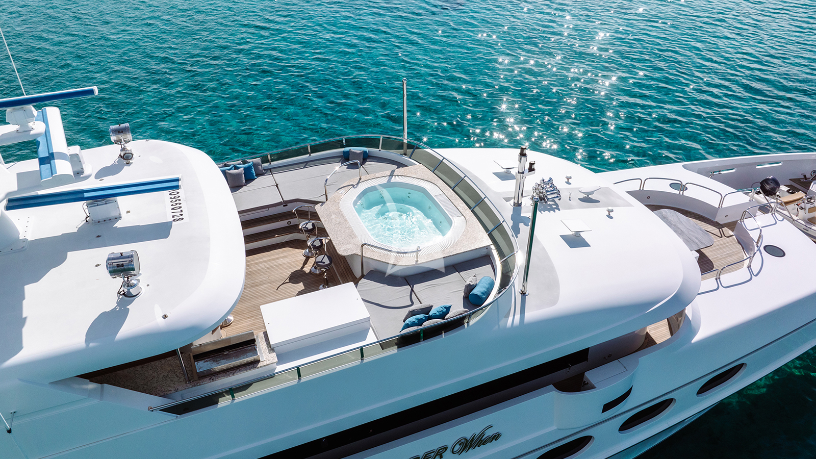 Luxury Crewed Motor Yacht REMEMBER WHEN photo 7