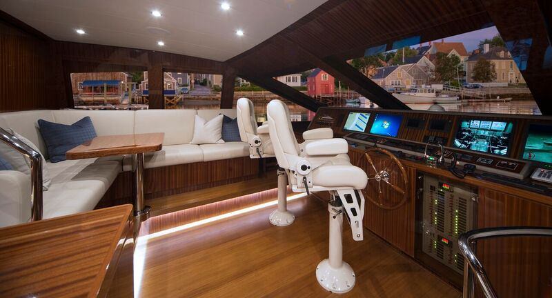 Luxury Crewed Motor Yacht RENAISSANCE photo 4