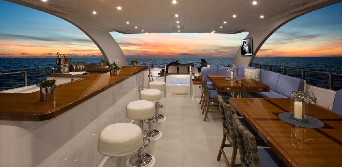 Luxury Crewed Motor Yacht RENAISSANCE photo 5