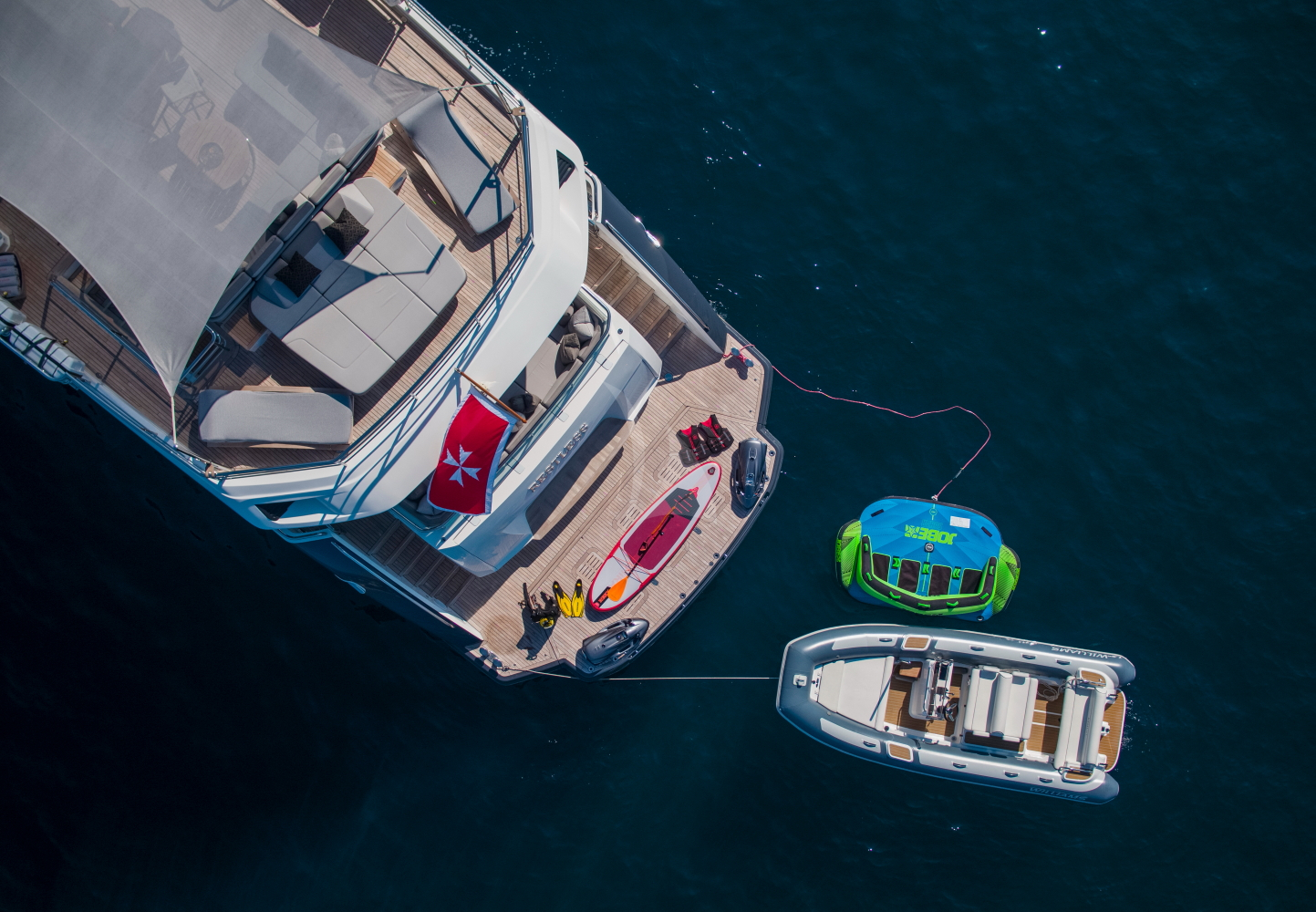 Luxury Crewed Motor Yacht RESTLESS photo 4