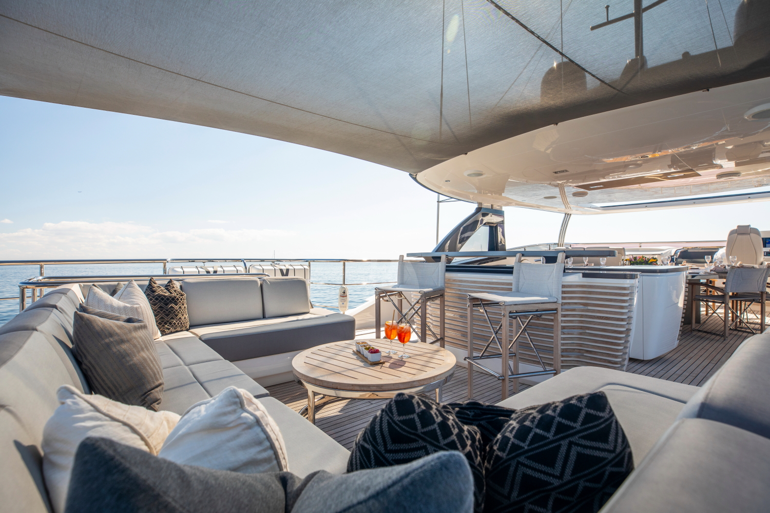 Luxury Crewed Motor Yacht RESTLESS photo 8