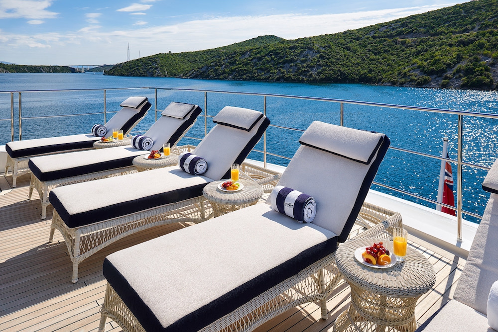 Luxury Crewed Motor Yacht REVE D`OR photo 7