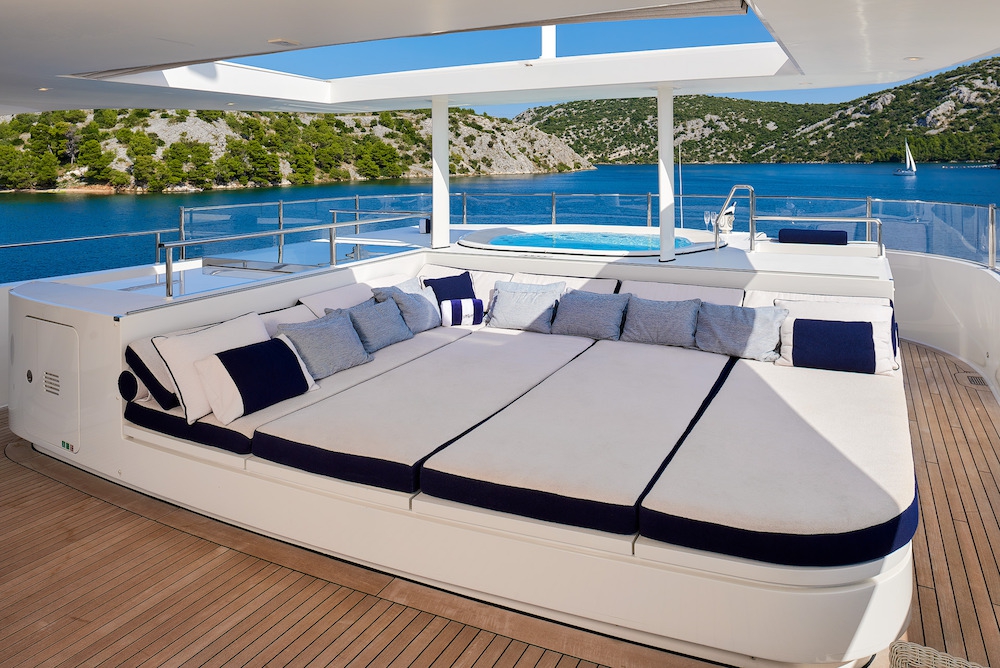 Luxury Crewed Motor Yacht REVE D`OR photo 8