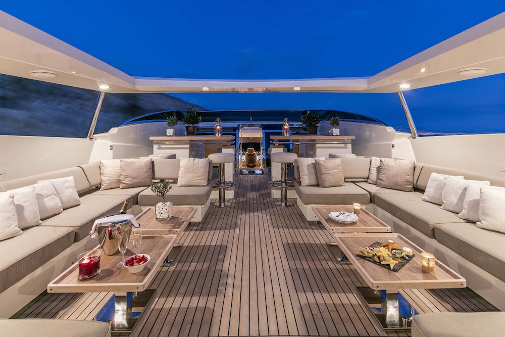 Luxury Crewed Motor Yacht RINI photo 6