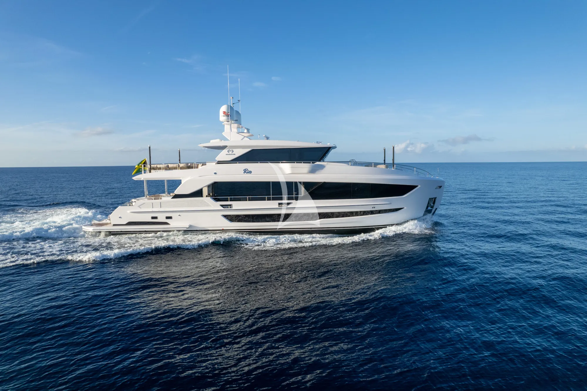 Luxury Crewed Motor Yacht RIO photo 3