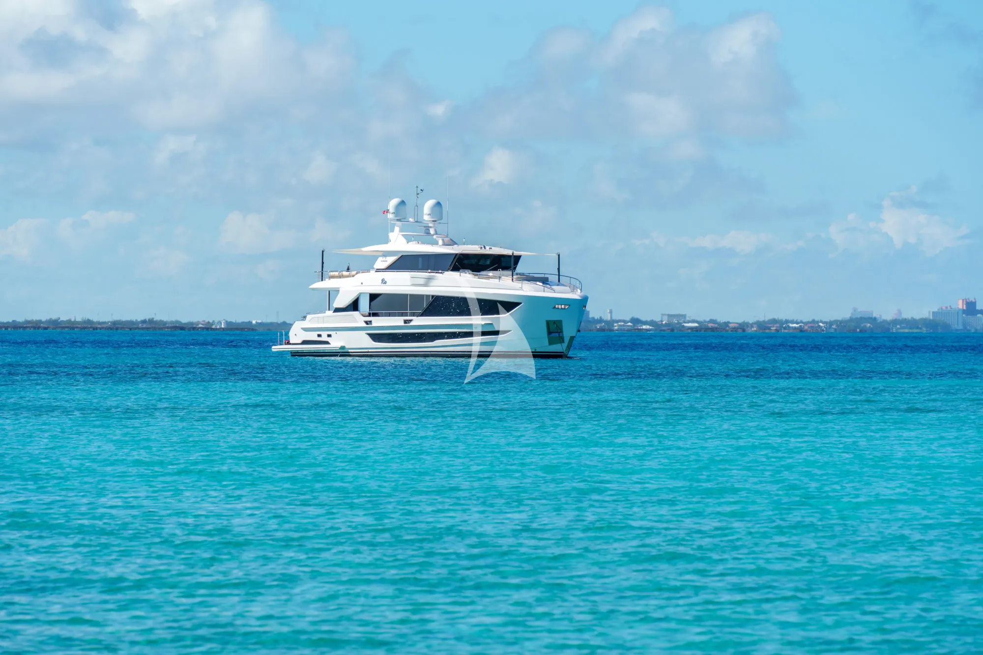 Luxury Crewed Motor Yacht RIO photo 7