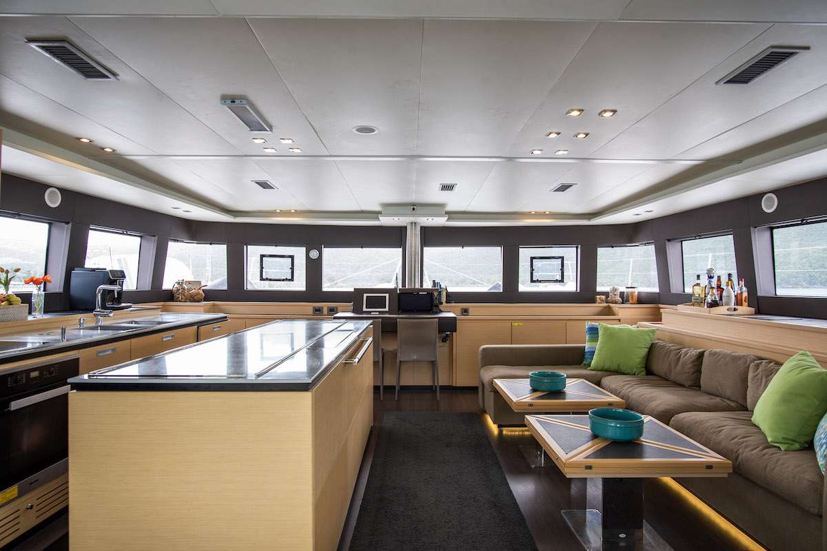 Luxury Crewed Catamaran RIPPLE photo 8