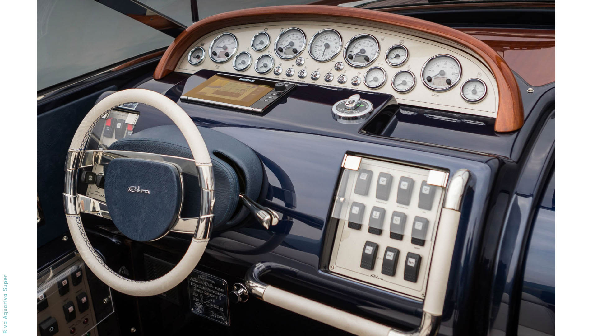 Crewed Motor Yacht RIVA 33 AQUARIVA photo 5