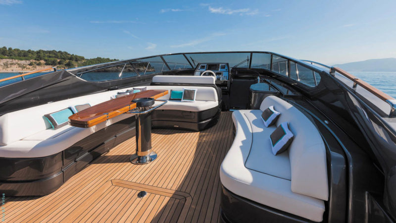 Crewed Motor Yacht WESTFIELD photo 4