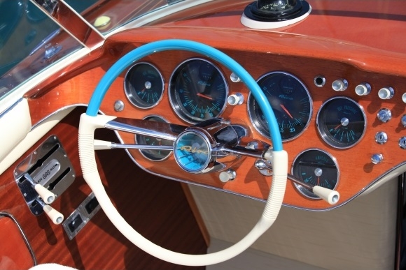 Crewed Motor Yacht Riva Aquarama photo 4