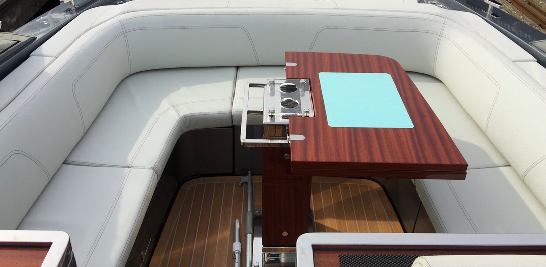 Crewed Motor Yacht Riva Rivamare 38 photo 4