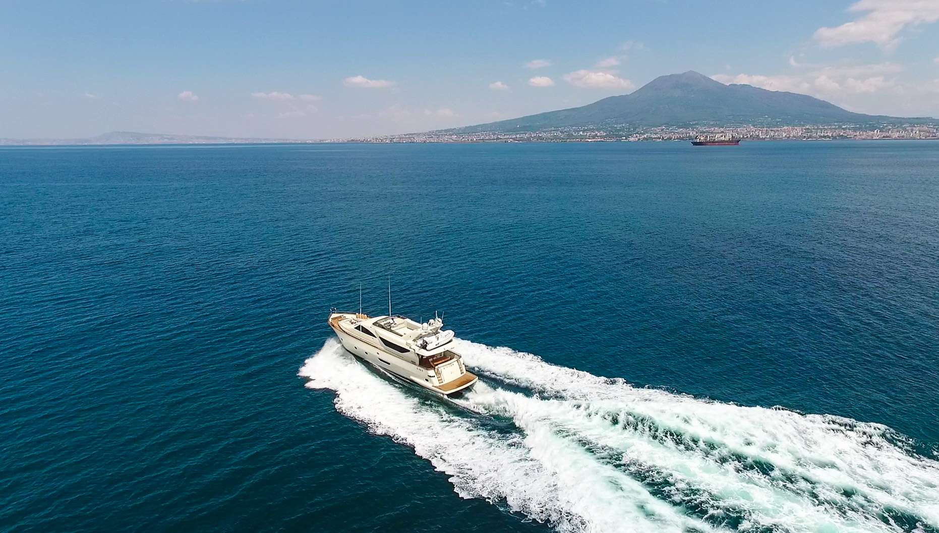 Crewed Motor Yacht RIVIERA photo 3